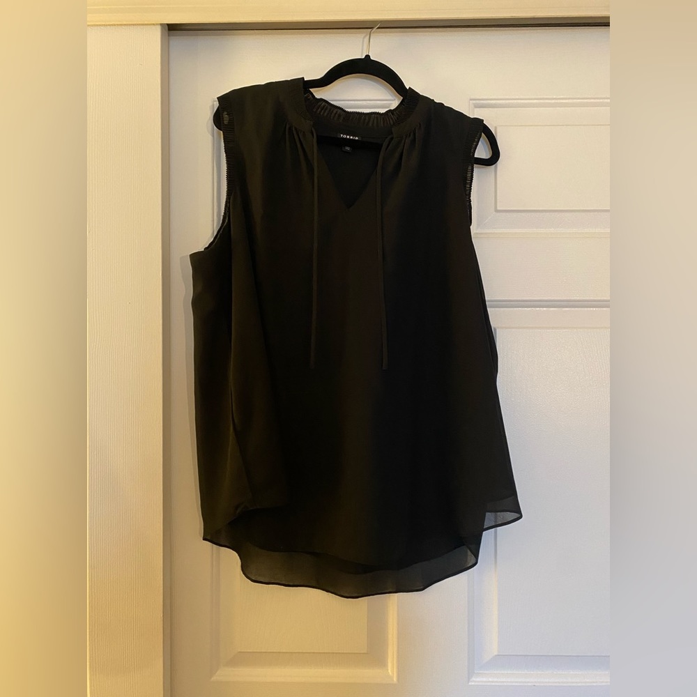 Torrid size  1, black top